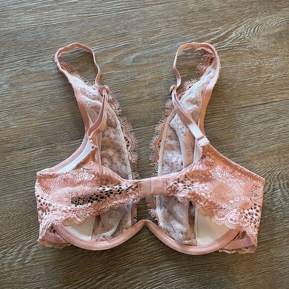 VICTORIAS SECRET Very Sexy Unline Plunge Lace Bra V Neck Gold 32D Pink‎ - Picture 3 of 5